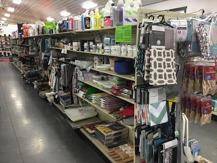 LnR Footwear & Gifts Topeka, IN